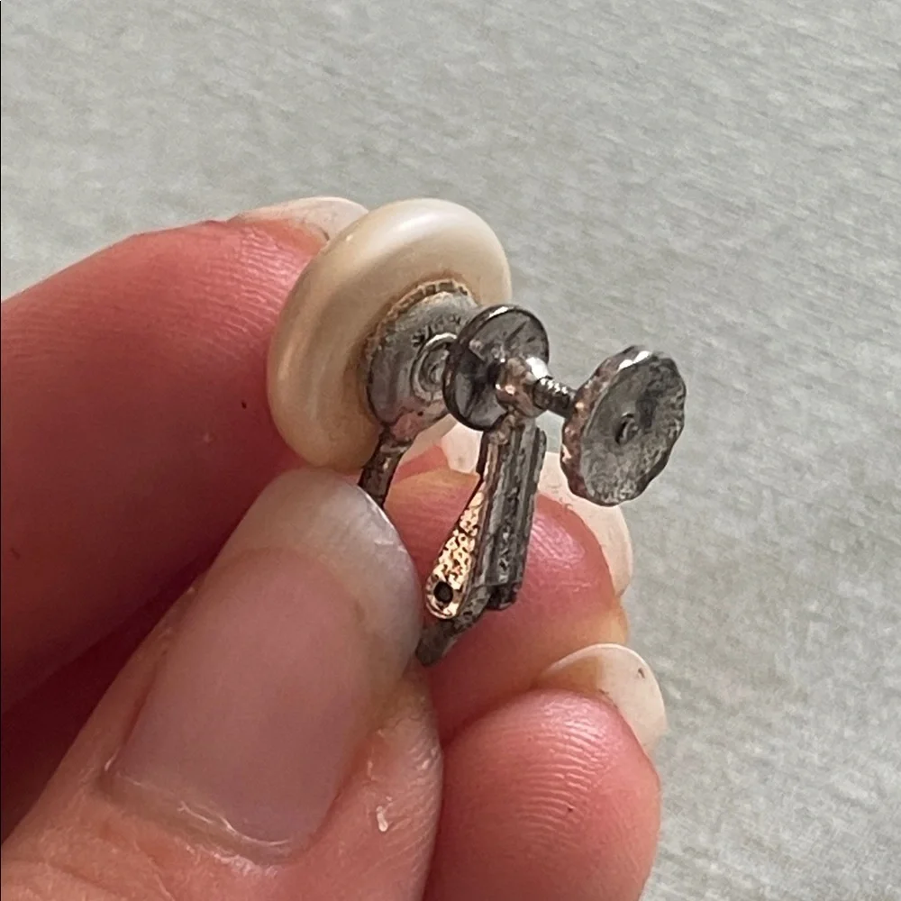 Vintage Sterling Elegant Pearl Clip-On Earrings - Picture 7 of 9